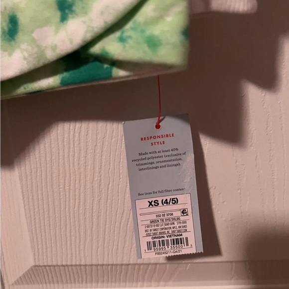 Cat & Jack St. Patrick’s Sweatshirt kids Sz XS tie dye green & white NWT - Picture 6 of 7